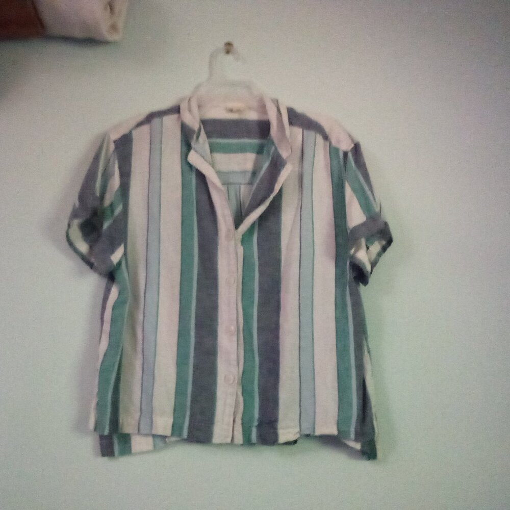 A.N.A    BUTTON FRONT TOP SIZE S  BLUE WHITE LIGHT BLUE STRIP